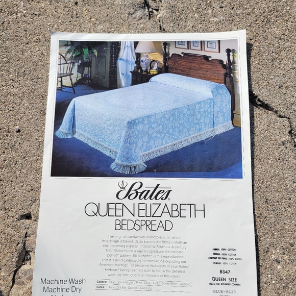 VTG Bates Queen Elizabeth Vintage blue White Double Medallion Center Fringed Bed - Picture 9 of 12